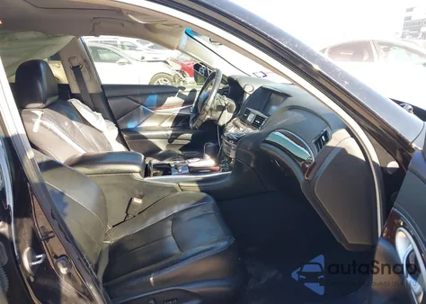 2013 Infiniti M37 z USA, uszkodzony, nr VIN JN1BY1AP8DM511377